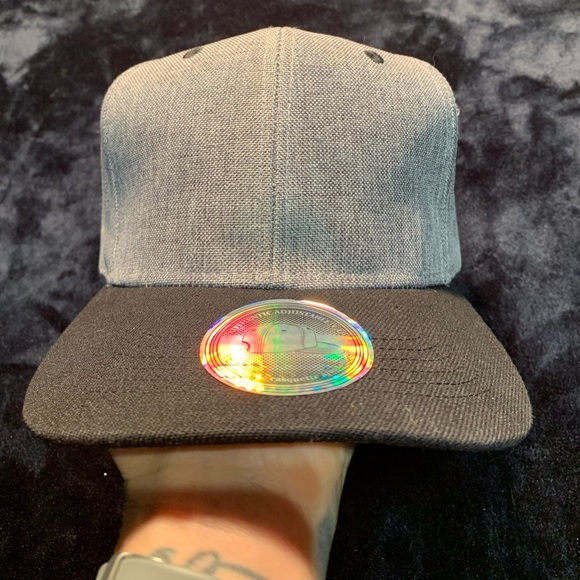 💛 Grey/Black Unisex Snapback Ballcap - Picture 8 of 16